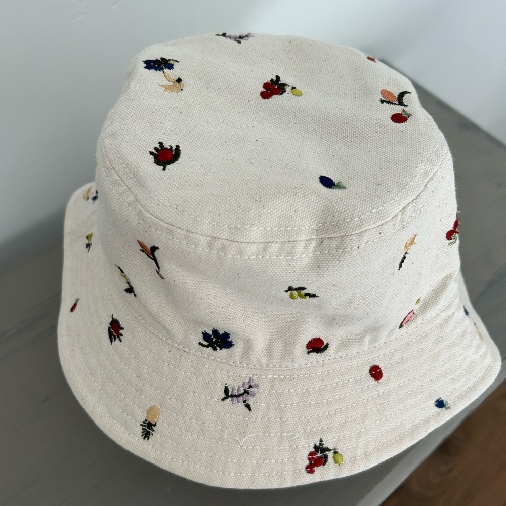 Floral Embroidered Bucket Hat